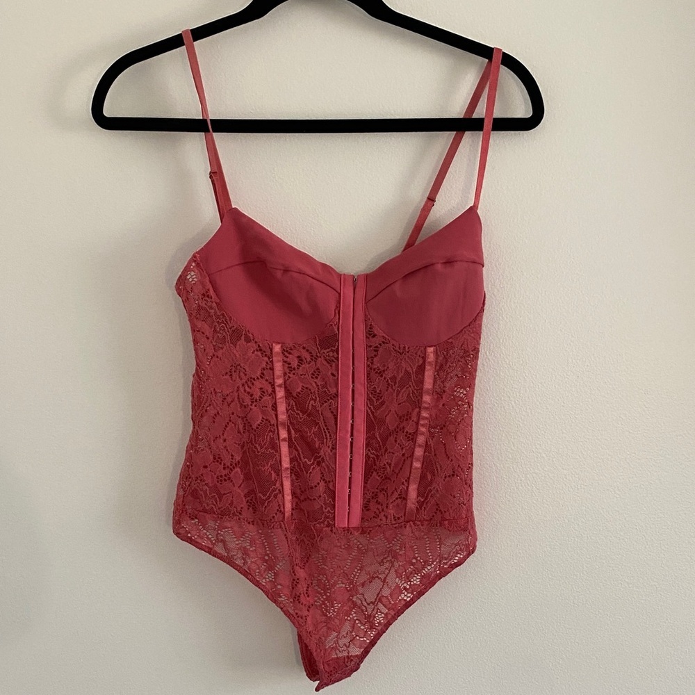 Intimately Free People NWT Night Rhythm Lace Bodysuit Pink Red Size Small